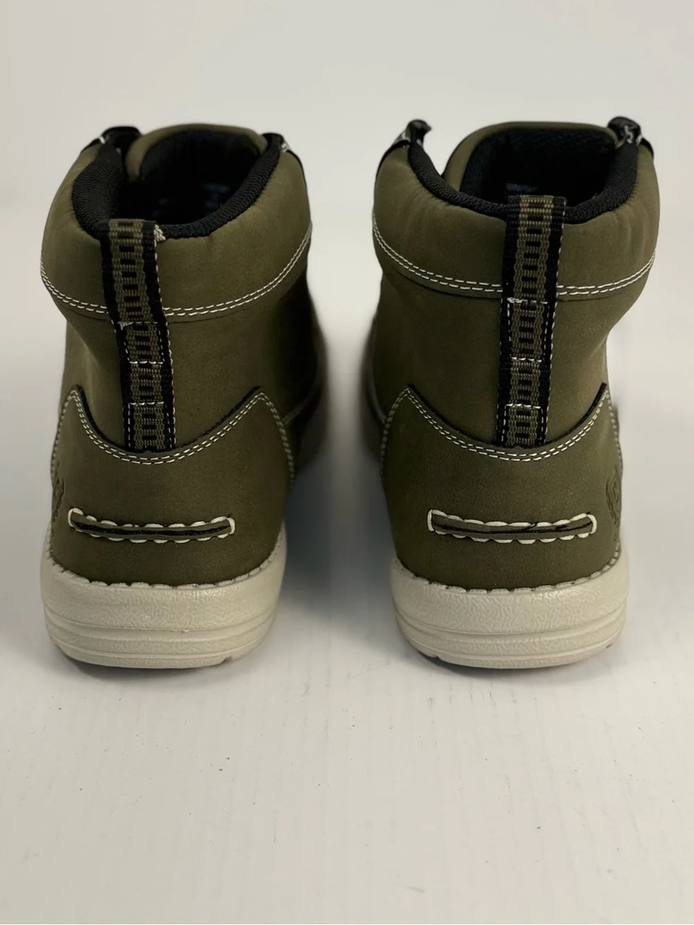 Chaps Derek Men’s Olive Moc Toe Chukka Boots Memory Foam Size 8.5 M New
